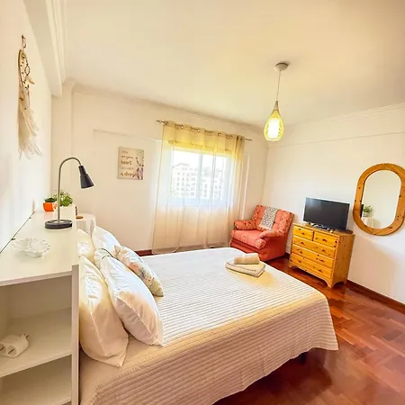 Garden View Ample Double Good Natural Light Superhost *