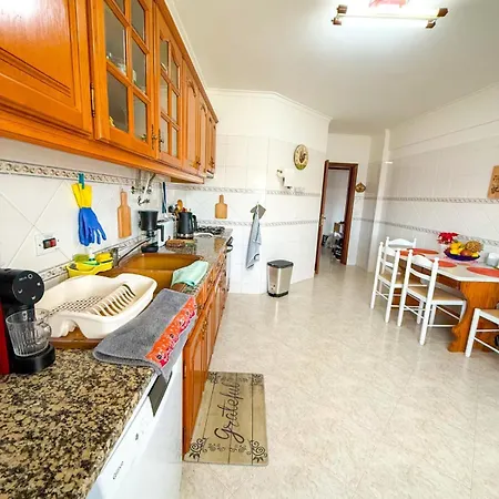 Garden View Ample Double Good Natural Light Superhost Privatunterkunft Corroios